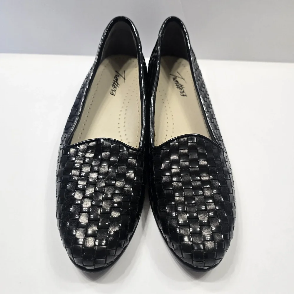 Trotters Women's Loafers Size 7N Black Woven Leather Slip On Flats Comfort Shoes